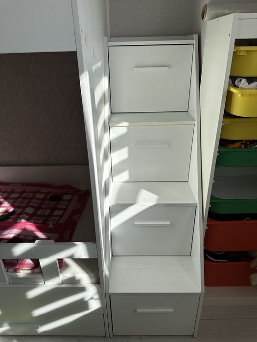 Двухьярусная кровать