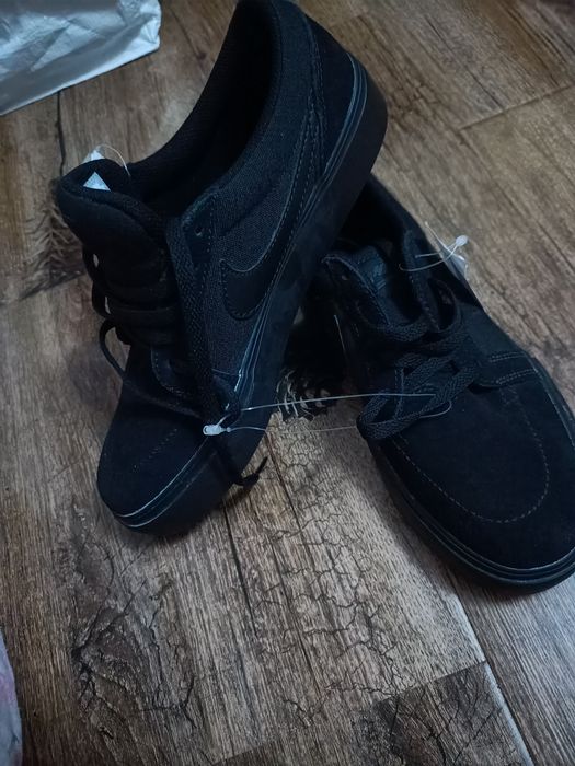 Vând Încălțăminte Nike