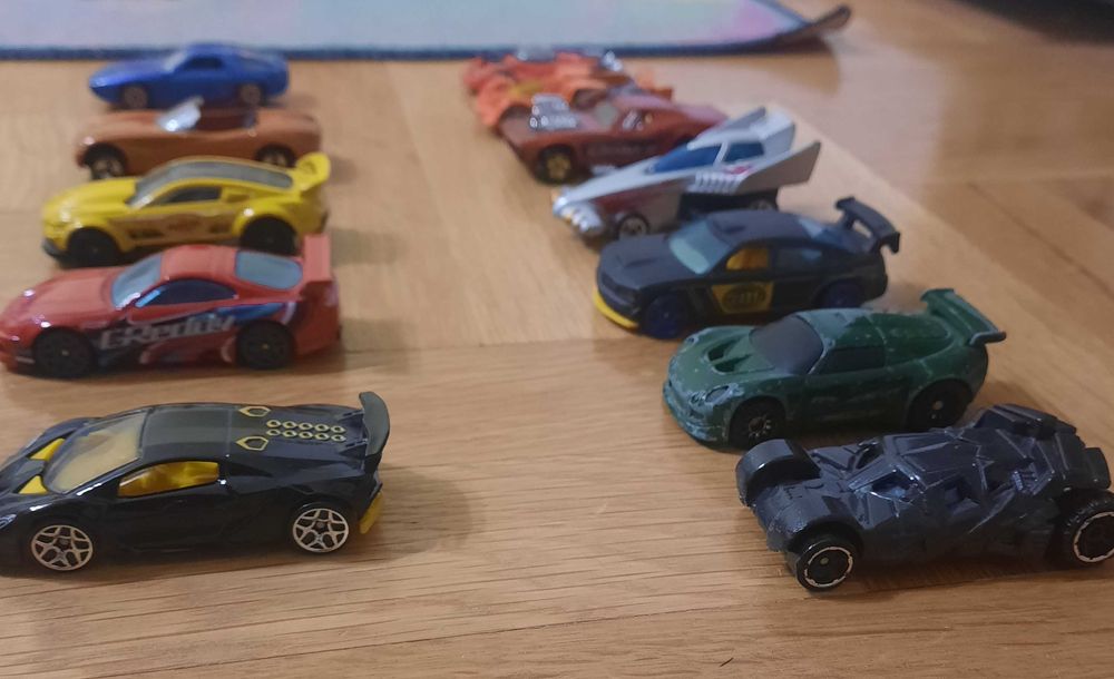 Hot Wheels колички, метални колички, пластмасови колички
