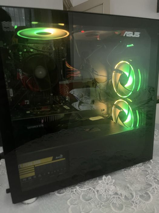 pc asus,ryzen 5 5600, gtx 1650