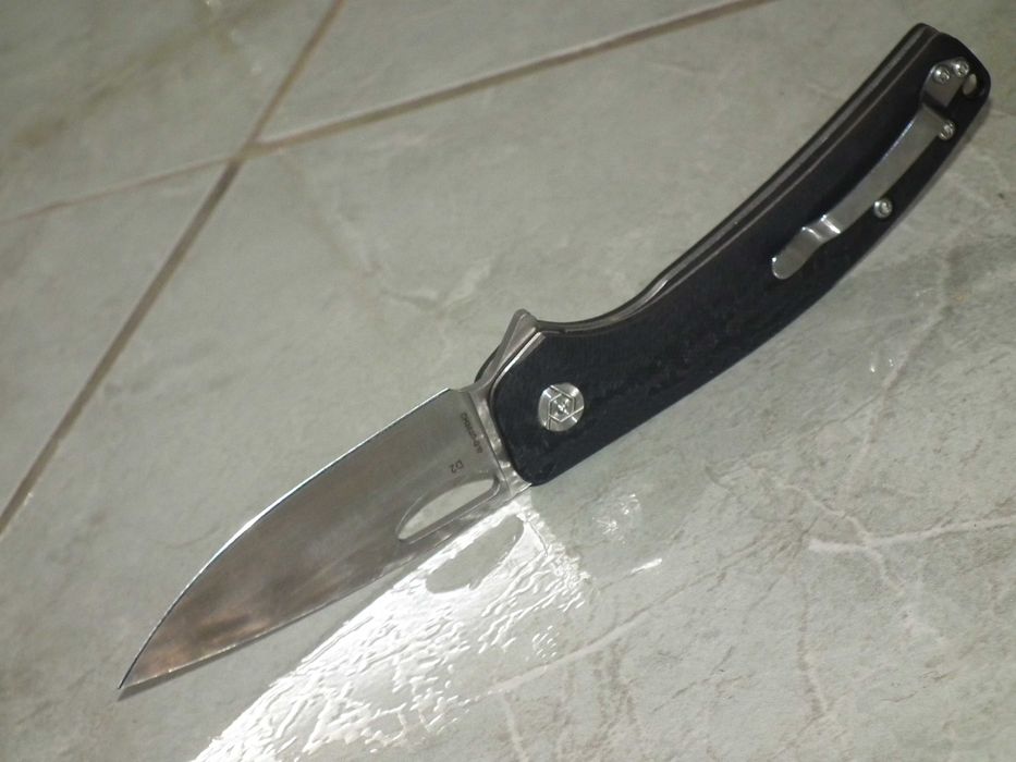 Cutie, nou briceag CH Knives 3530, otel D2, míner G10, liner lock