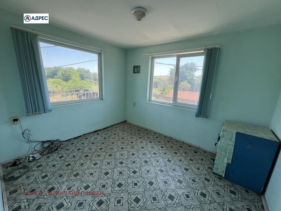 Къща в Ловеч, област-с.Горан площ 134 цена 170000