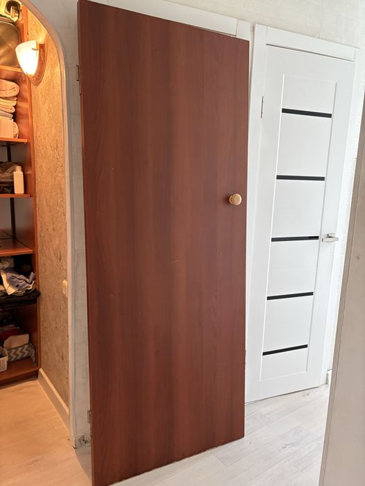 Продам Дверь 80х200
