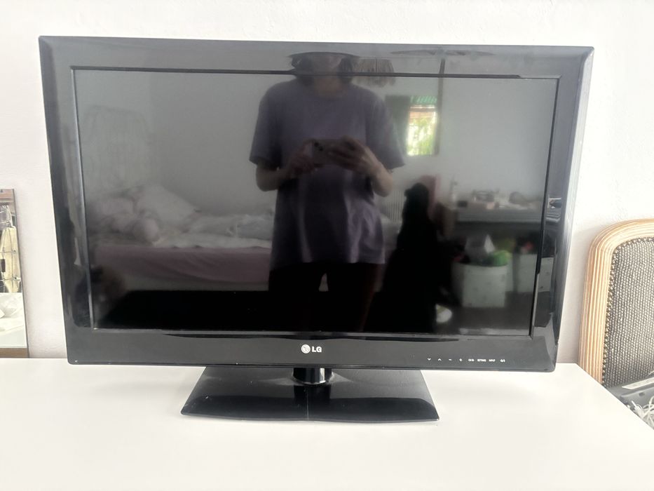 Televizor LG 81cm