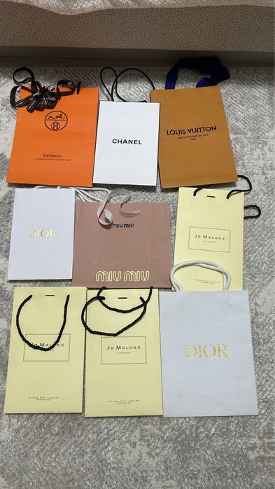 Брендовые коробки и пакеты