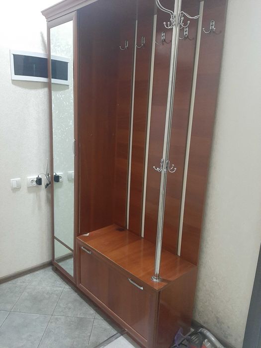 Мебель для прихожей.