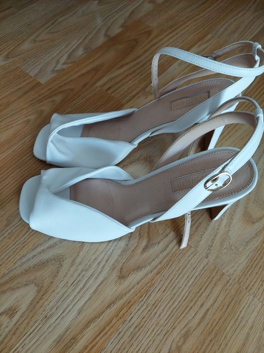 Sandale albe Topshop