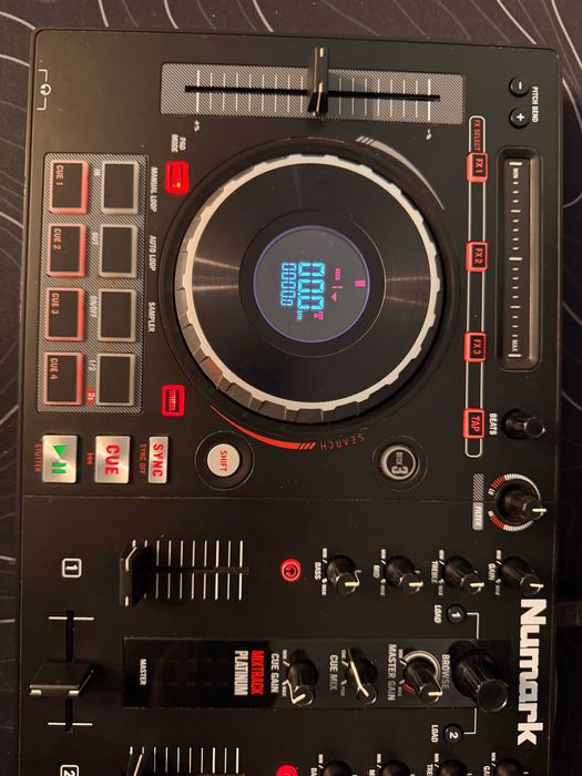 Consola DJ Numark Mixtrack Platinum + Cablu RCA + Cablu Alimentare