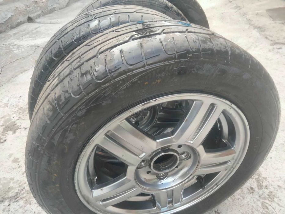 Продам летние шины с дисками
