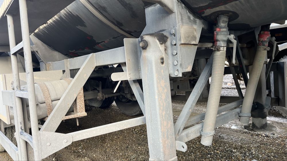 Se vinde cistena bitum