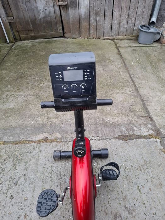 Bicicleta fitness ecran digital folosita foarte puțin timp