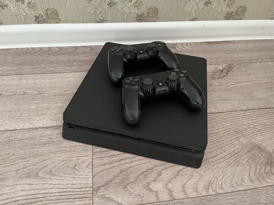 Продам PlayStation4