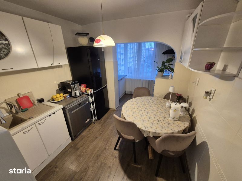 Vânzare apartament 3 camere, 70mp, decomandat, TÂRGU JIU