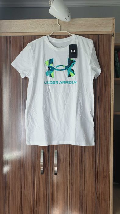 Футболка новая Under Armour