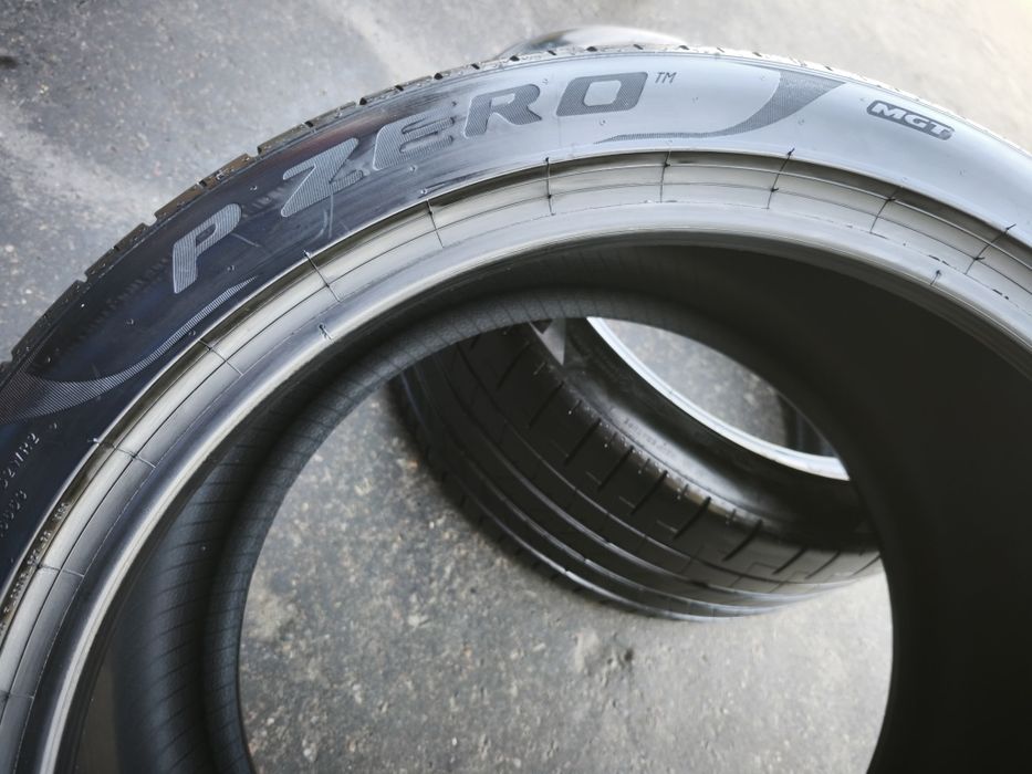 285-35- R20 pirelli p zero