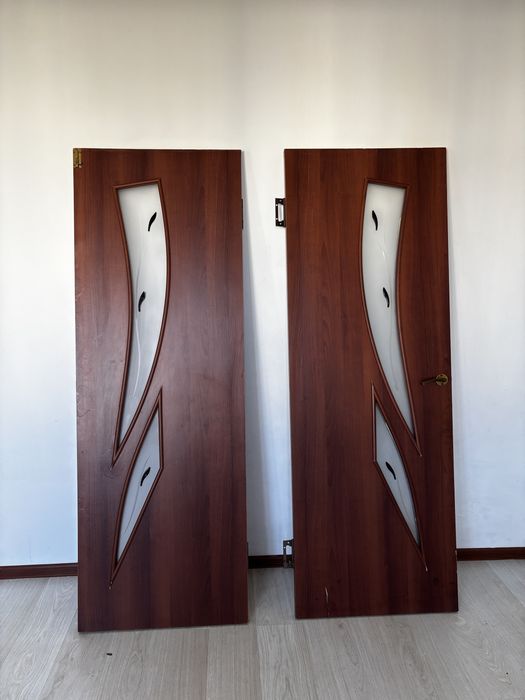 Межкомнатные двери 70×200 см — 2 шт.