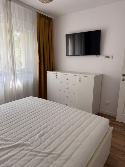 Direct proprietar-Vand Apartament 2 camere semidecomandat, 57mp, Alexandru Obregia, etaj 4/8, Piață Sudului, 125000