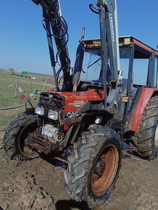 Vând Tractor Case 833
