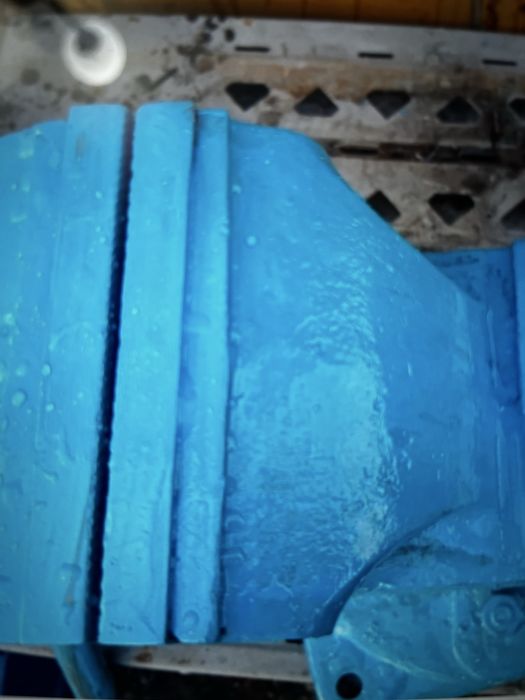 Продам тиски слесарные