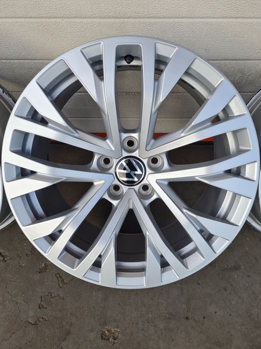 Оригинални джанти за ФОЛКСВАГЕН VW AUDI SEAT SKODA R18 5x112 ET25 8J