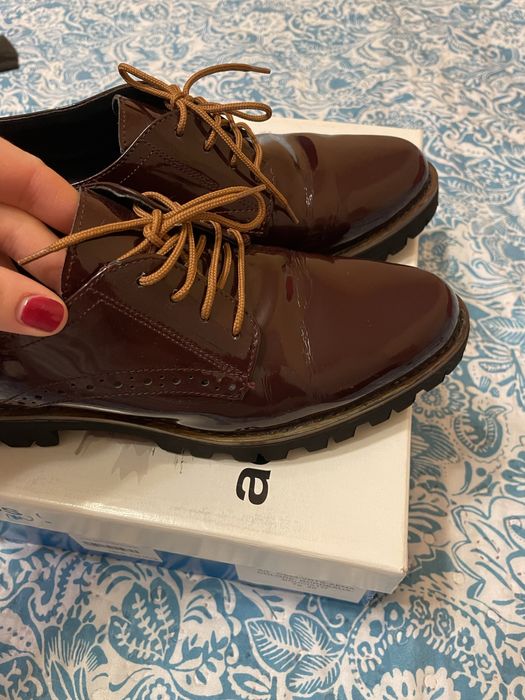 Кожени дамски обувки Aeros (40 номер)