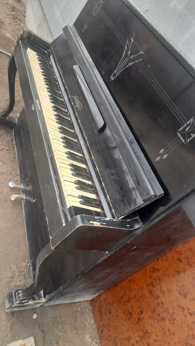 Fortepiano  holati rasimdagiday