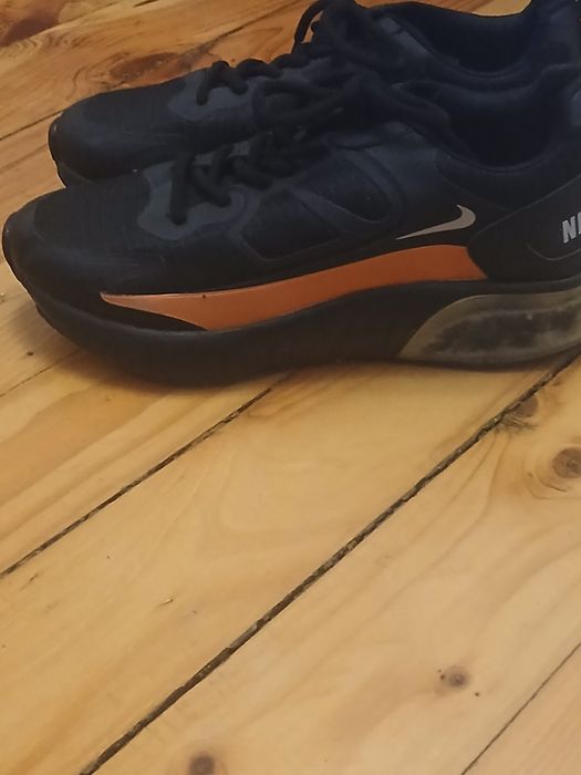 Маратонки NIKE Намаление