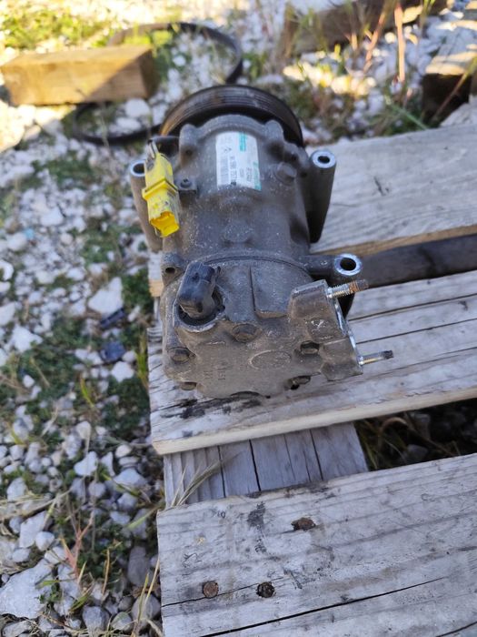 Компресор 1.6HDI Пежо/Ситроен