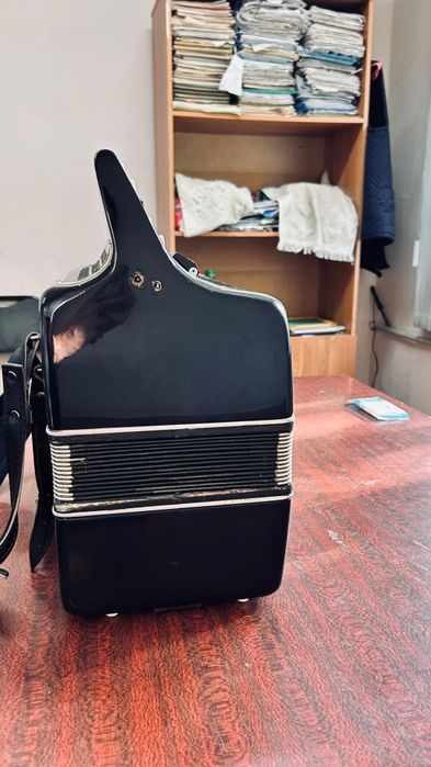 продаю готово выборный баян пятирядный