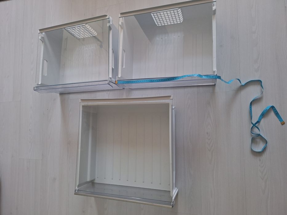 Accesorii combina Beko (rafturi sticla, sertar legume, sertare usa)