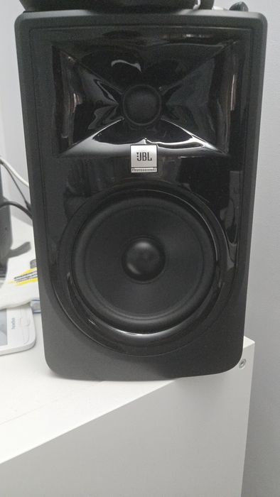 2 Boxe jbl 305p mk2