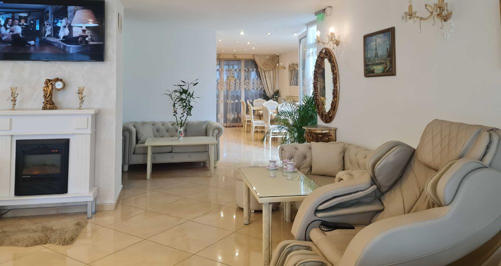 Дава се под наем Къща в Банкя - 800 кв.м за 612 € - Снимка #20