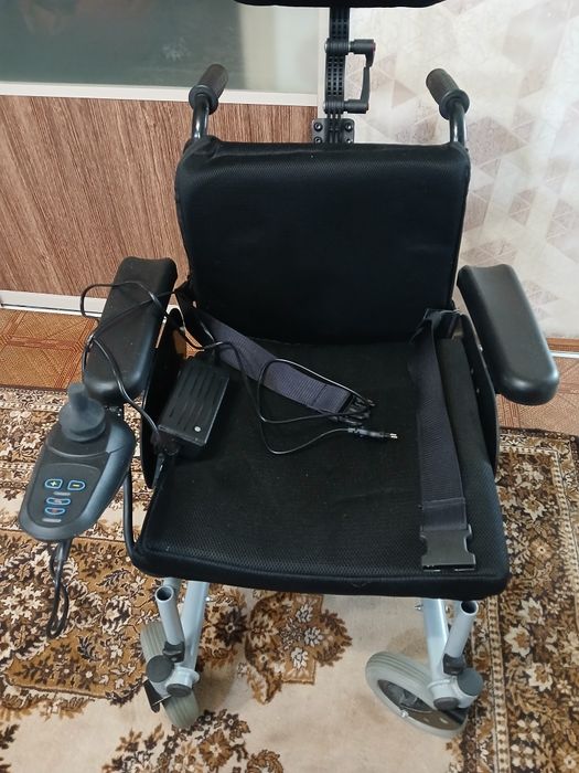 Продам инвалидную электро коляску .Новая.