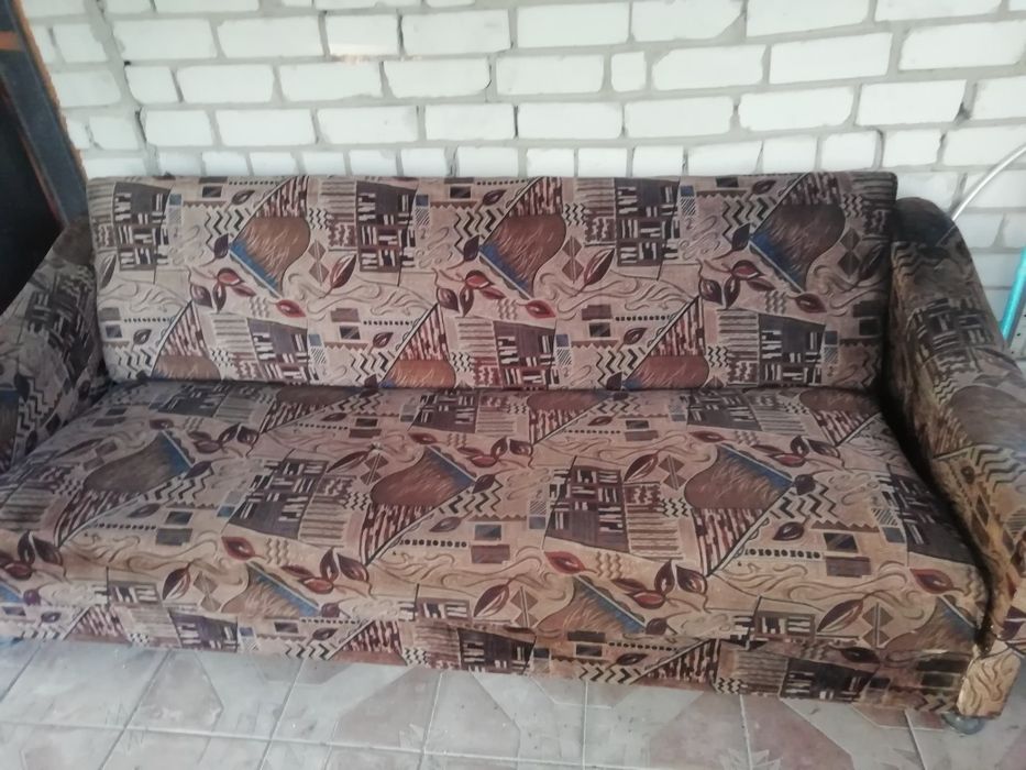 Продам диван б/у