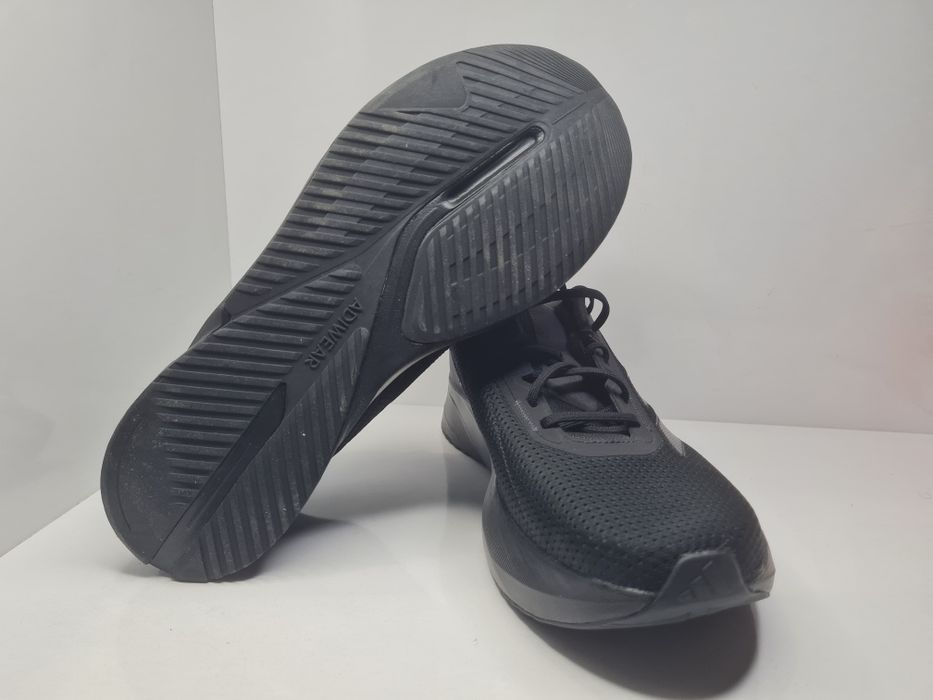 Маратонки Adisas Duramo

Чисто нови с кутия. 

Размер 44 2/3 стелка 28