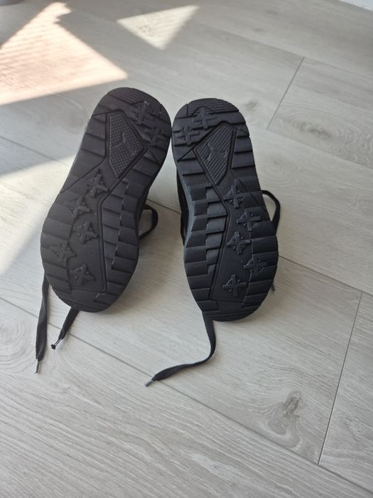 Puma unisex 37.5 (23,5 cm) | Sneakers/Ghete sport negre | Foarte comozi, stare foarte bună