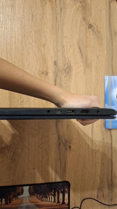 ASUS VivoBookE410MAB