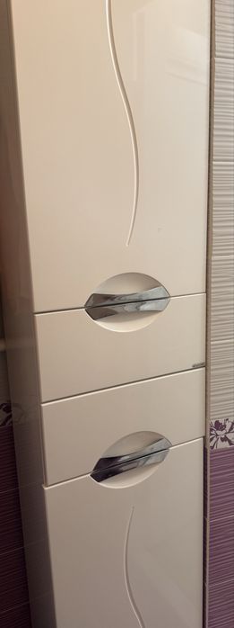 Отдам ванныц шкаф