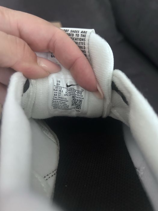 Маратонки Nike 38.5