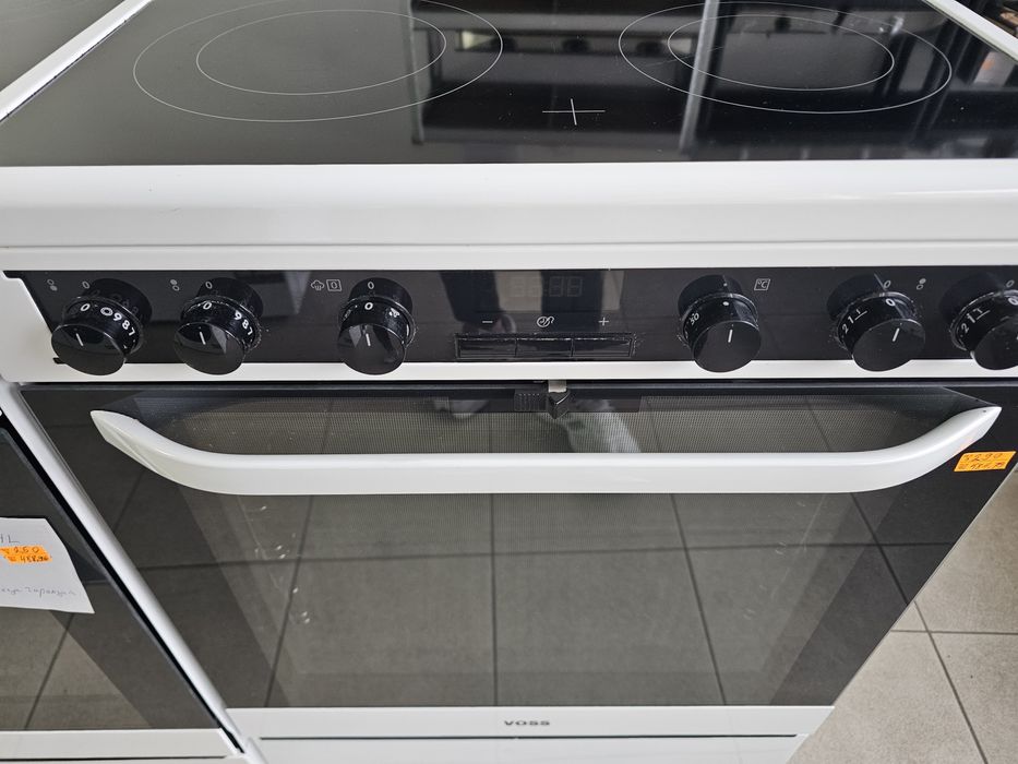 Свободностояща печка с керамичени котлони Voss Electrolux  74L