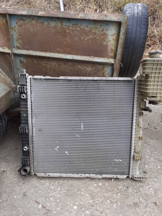 Радиатор за Mercedes v clasa