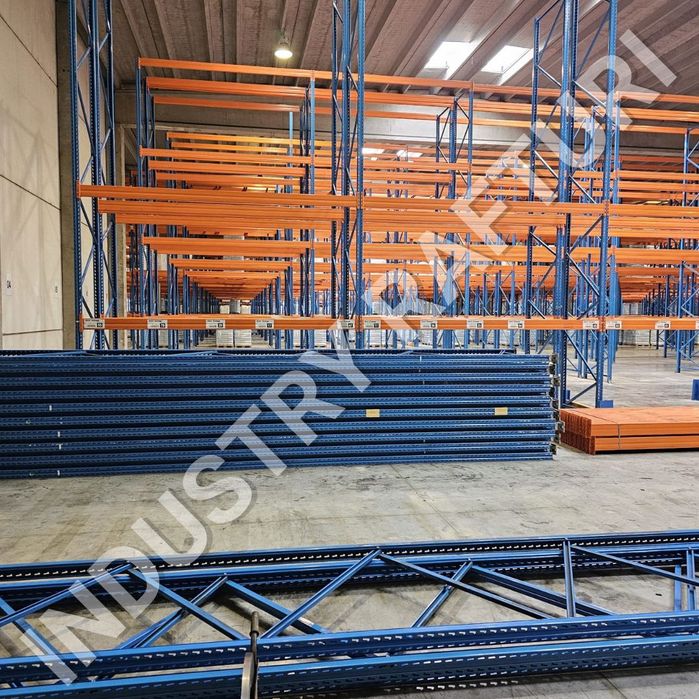 Rafturi industriale metalice pentru depozit