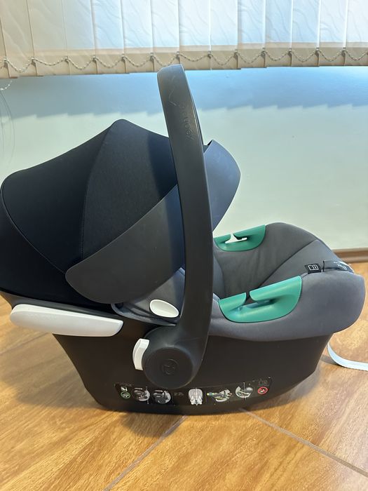 Кошче за кола Cybex Aton + база и адаптери