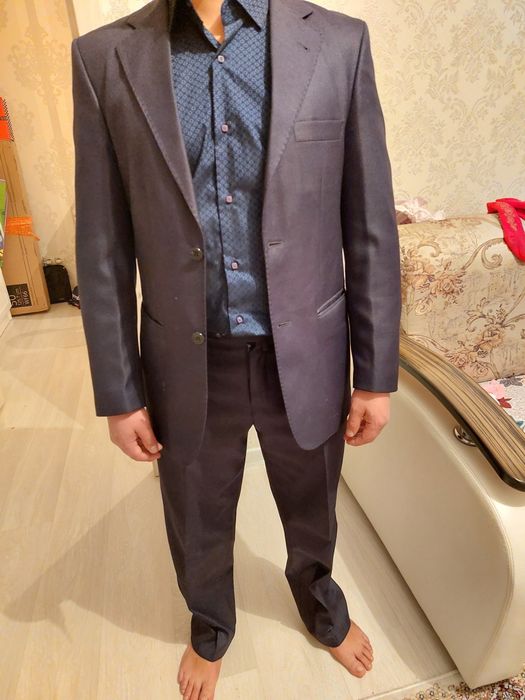 Продам отличный костюм