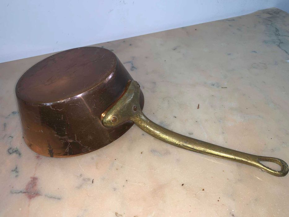 Oale din cupru si maner din bronz