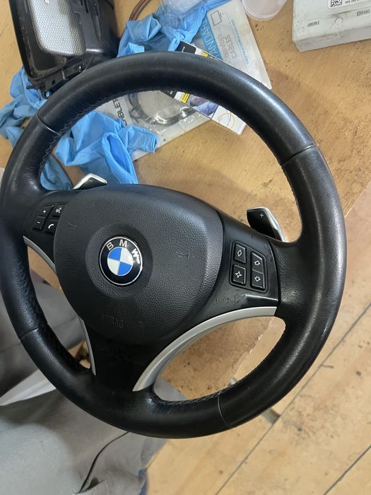 Спортен волан с пера бмв bmw e9x e8x