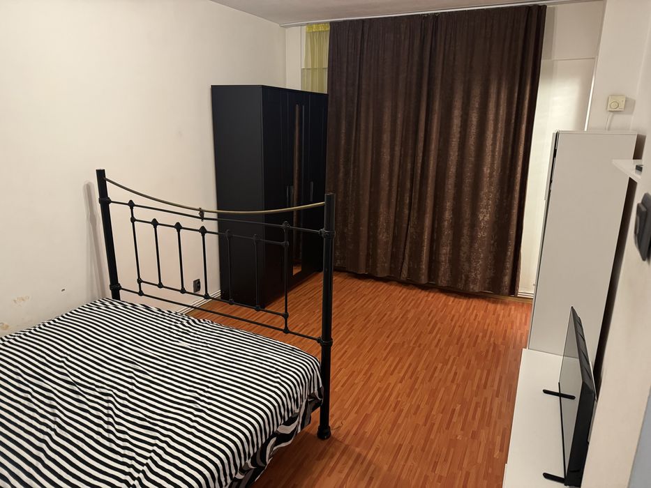 Garsoniera de vanzare etaj 1