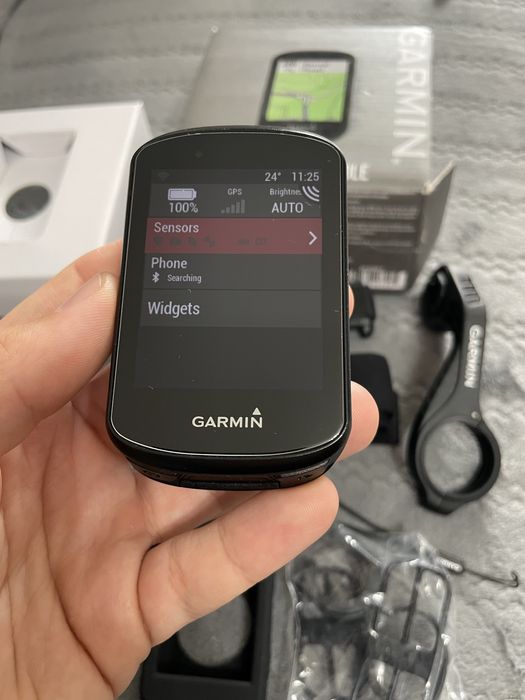 Vand ciclocomputer Garmin Edge 530, pachetul care include si senzorii de viteza si banda de puls