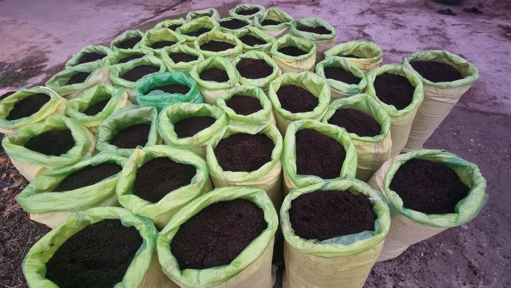 #Биогумус BioGumus 1kg 1500 min Qopi ( 40 kg ) 60.000 min