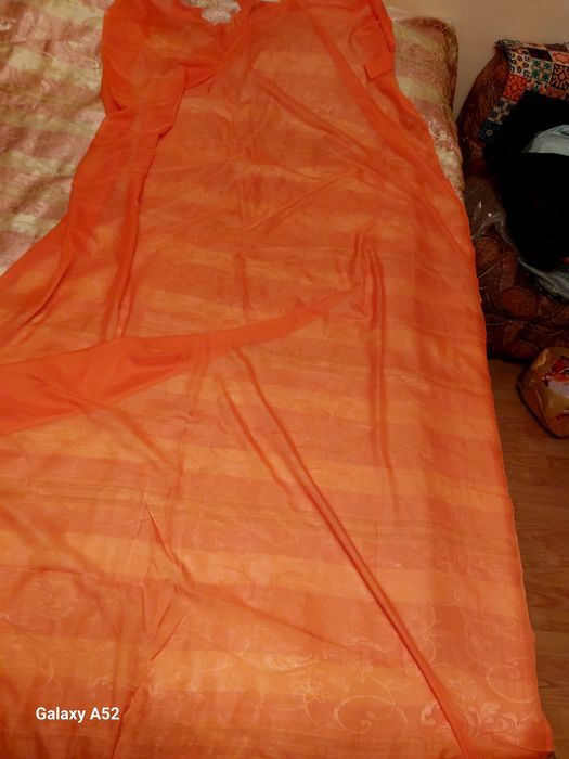 Продавам пердета